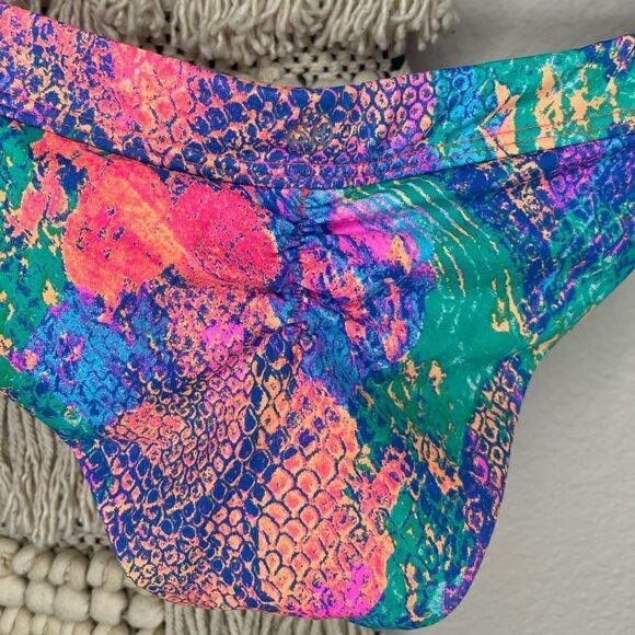 Salty Honey Neon LOW RIDER BOTTOM in VENOM Snakeprint - Picture 7 of 9